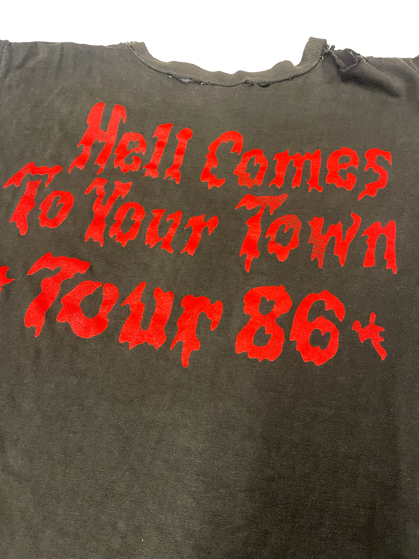 DESTRUCTION SLEEVELESS PRE-LOVED TSHIRT (M/L)