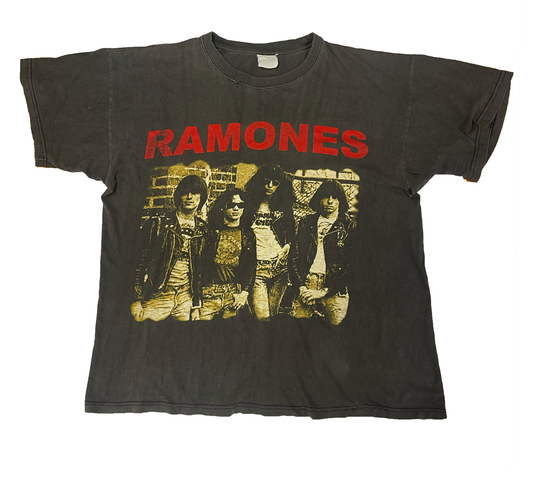 RAMONES PRE-LOVED TSHIRT (XL)